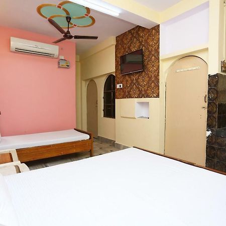 Spot On 45585 Hotel Aakash Ganga Varanasi Luaran gambar
