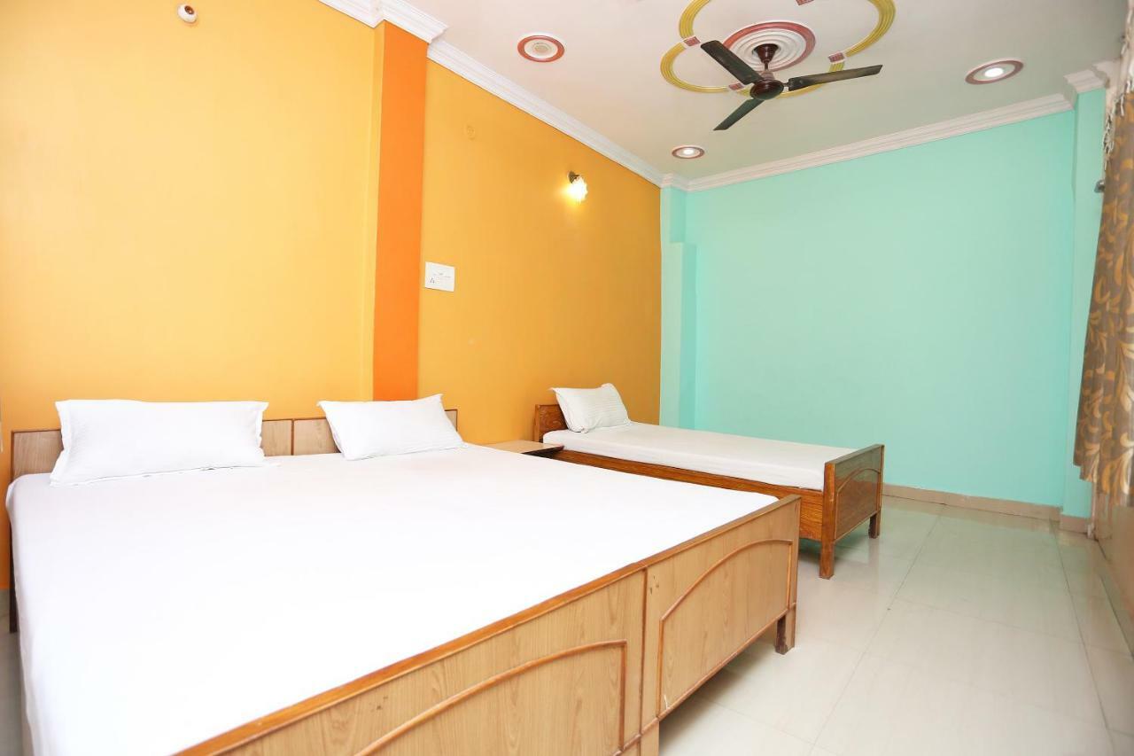 Spot On 45585 Hotel Aakash Ganga Varanasi Luaran gambar